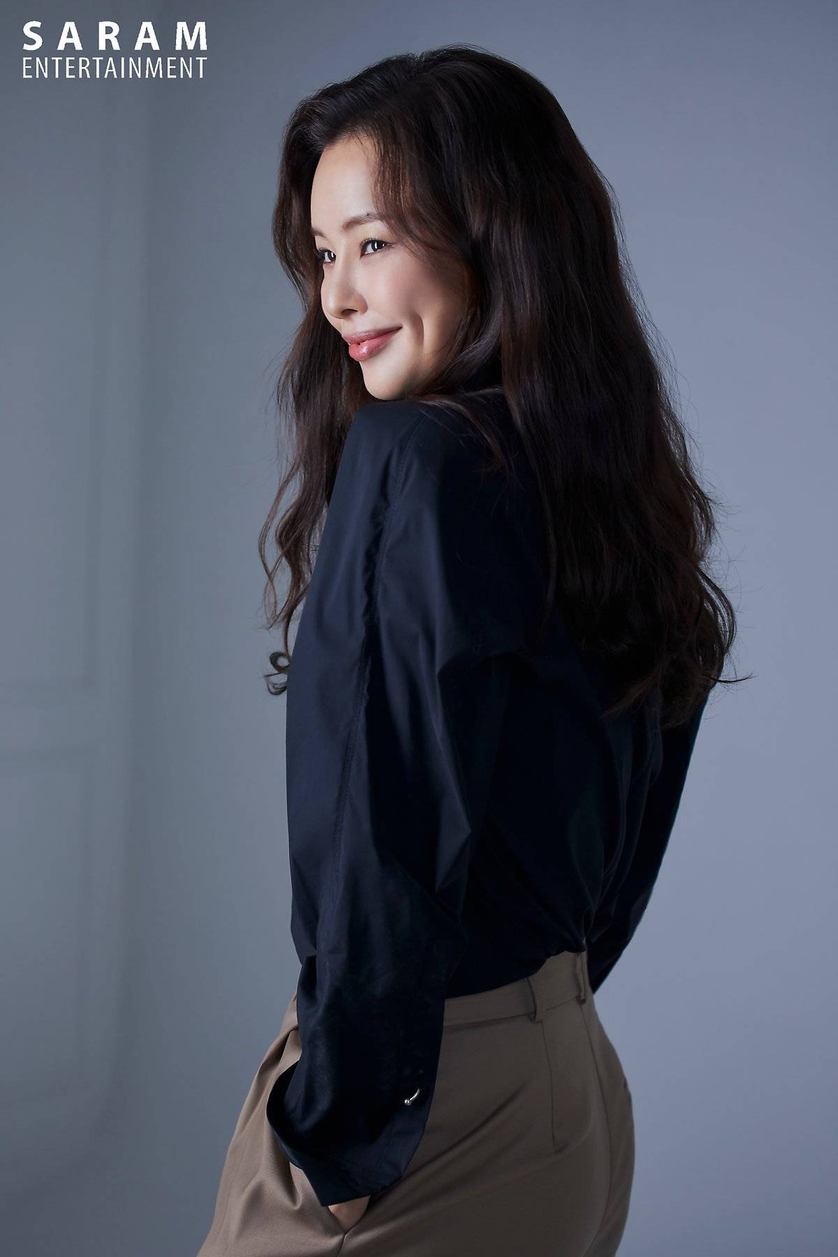 Lee Ha Nee Saram Entertainment Profile photos